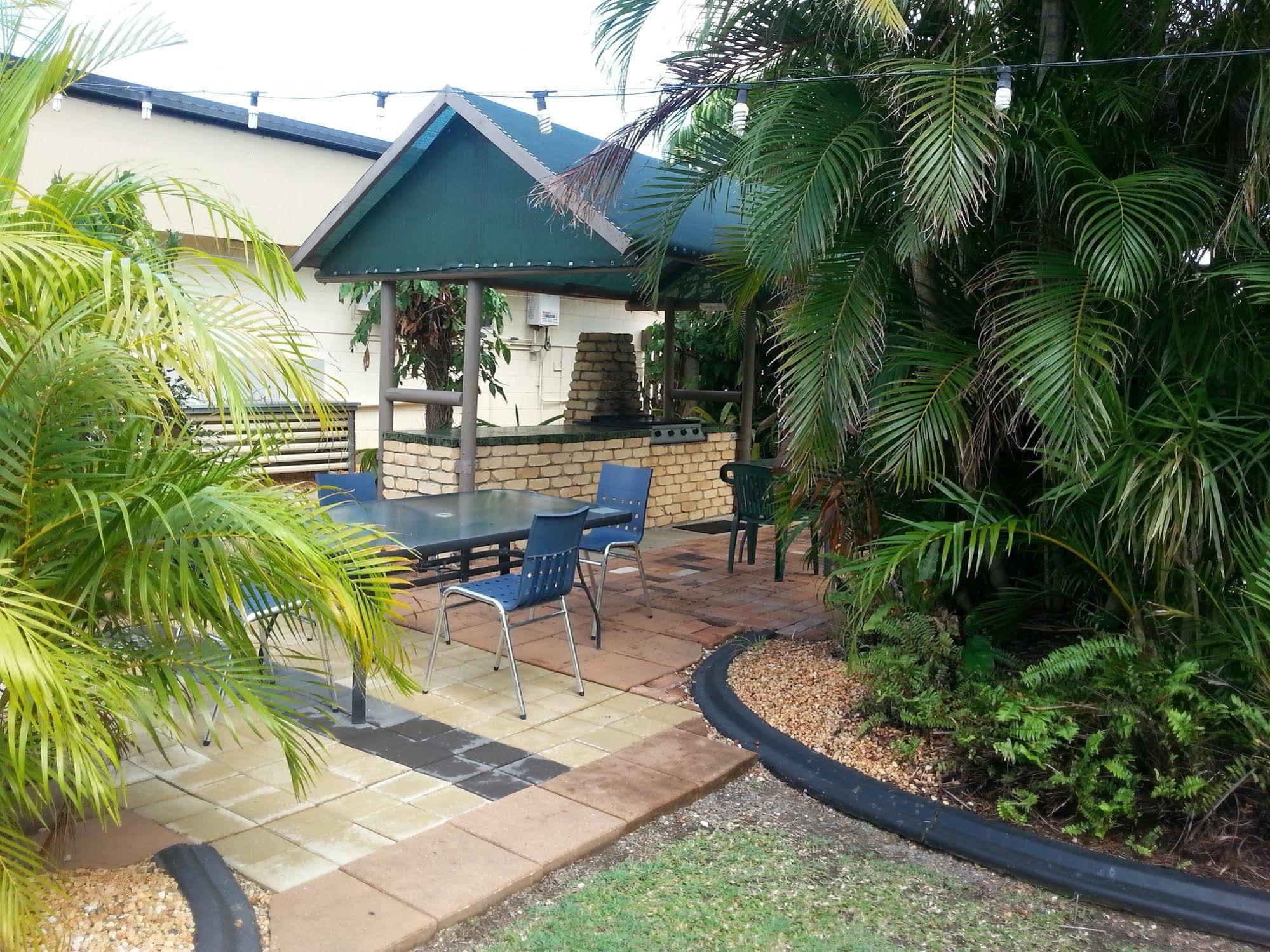 Golden Fountain Motel Rockhampton Exteriör bild
